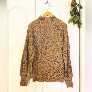 White House Black Market Leopard Animal Print Knit LongSleeve Turtleneck Sweater